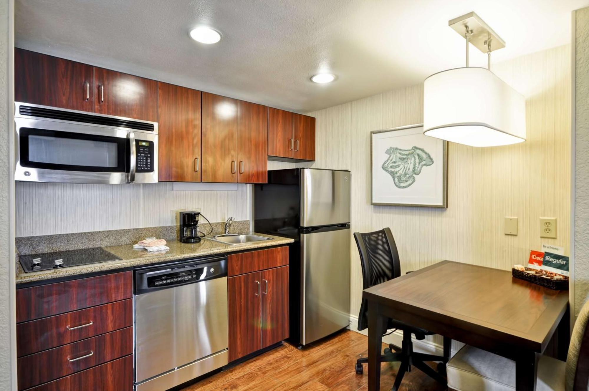 Homewood Suites By Hilton Огъста Екстериор снимка